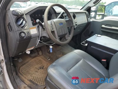 Zdjęcie 8 z 12 samochodu: 2015 FORD F450 SUPER DUTY VIN:1FDUF4GY1FEA90091 - miniatura