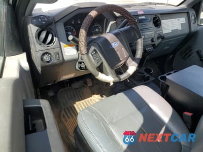 Zdjęcie 8 z 12 samochodu: 2015 FORD F450 SUPER DUTY VIN:1FDUF4GYXFEA65867 - miniatura