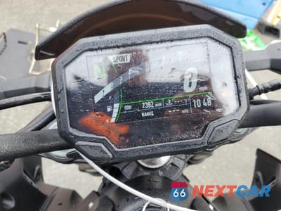 Zdjęcie 7 z 10 samochodu: 2023 KAWASAKI ZR900 F VIN:ML5ZRDF12PDA63167 - miniatura