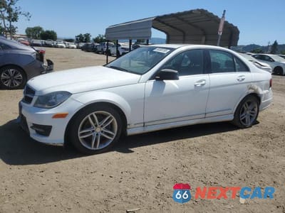 2013 MERCEDES-BENZ C 250 WDDGF4HB1DA851112 - główne zdjęcie licytacji z USA - miniatura