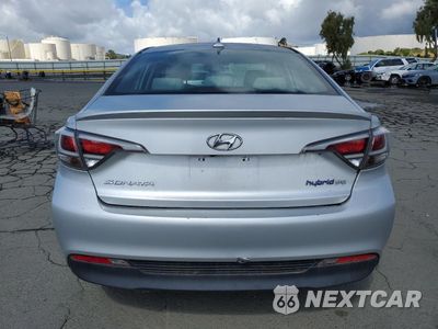 Zdjęcie 6 z 12 samochodu: 2016 HYUNDAI SONATA HYBRID VIN:KMHE24L11GA040275 - miniatura
