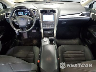 Zdjęcie 8 z 13 samochodu: 2019 FORD FUSION SE VIN:3FA6P0LU5KR124813 - miniatura