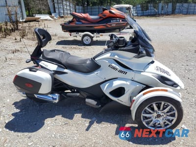 2013 CAN-AM SPYDER ROADSTER ST 2BXNCBC13DV001031 - główne zdjęcie licytacji z USA - miniatura