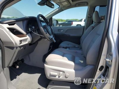 Zdjęcie 7 z 13 samochodu: 2020 TOYOTA SIENNA XLE 8-PASSENGER VIN:5TDYZ3DC1LS072471 - miniatura