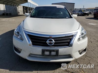 Piąte zdjęcie samochodu w środku: 2015 NISSAN ALTIMA 2.5 VIN:1N4AL3AP8FN921344 - miniatura