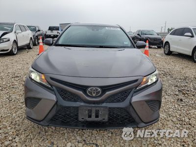 Piąte zdjęcie samochodu w środku: 2019 TOYOTA CAMRY L VIN:4T1B11HK5KU851011 - miniatura