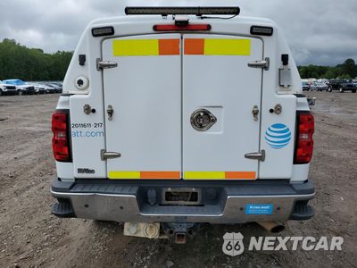 Zdjęcie 6 z 12 samochodu: 2017 CHEVROLET SILVERADO K2500 HEAVY DUTY VIN:1GC2KUEG7HZ337322 - miniatura