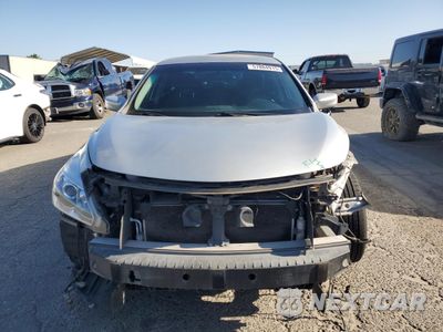 Piąte zdjęcie samochodu w środku: 2015 NISSAN ALTIMA 2.5 VIN:1N4AL3AP8FC215731 - miniatura