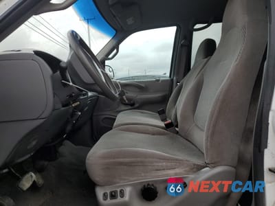 Zdjęcie 7 z 13 samochodu: 2002 FORD EXPEDITION XLT VIN:1FMRU15W52LA84330 - miniatura