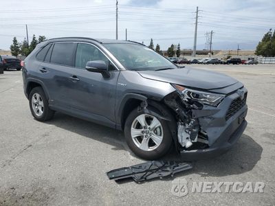 Czwarte zdjęcie samochodu z boku: 2021 TOYOTA RAV4 XLE VIN:4T3RWRFV7MU040056 - miniatura