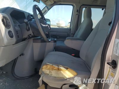 Zdjęcie 7 z 15 samochodu: 2009 FORD ECONOLINE E350 SUPER DUTY WAGON VIN:1FBNE31L09DA71730 - miniatura