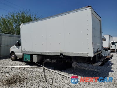 Drugie zdjęcie samochodu z przodu: 2006 FORD ECONOLINE E350 SUPER DUTY CUTAWAY VAN VIN:1FDWE35L66DA17172 - miniatura