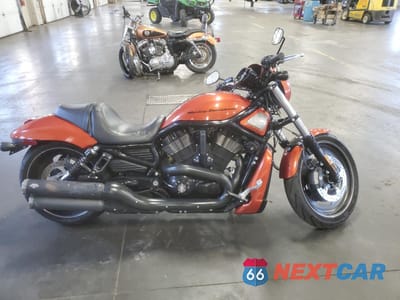 2011 HARLEY-DAVIDSON VRSCDX 1HD1HHH16BC805087 - główne zdjęcie licytacji z USA - miniatura