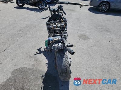 Czwarte zdjęcie samochodu z boku: 1998 SUZUKI GSX750 F VIN:JS1GR7GA0W2100683 - miniatura