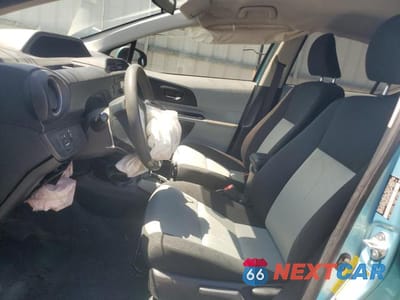 Zdjęcie 7 z 12 samochodu: 2013 TOYOTA PRIUS C VIN:JTDKDTB30D1057336 - miniatura