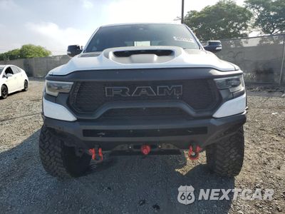 Piąte zdjęcie samochodu w środku: 2021 RAM 1500 TRX VIN:1C6SRFU98MN812110 - miniatura