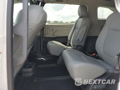 Zdjęcie 11 z 14 samochodu: 2022 TOYOTA SIENNA XLE VIN:5TDYSKFC0NS060164 - miniatura