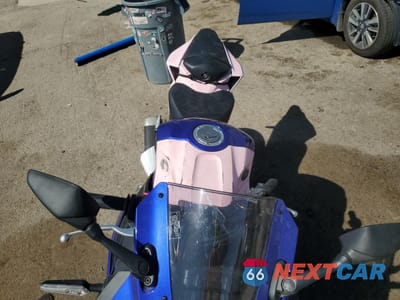 Piąte zdjęcie samochodu w środku: 2025 YAMAHA YFZ320 A VIN:MH3RH25E7SK001140 - miniatura