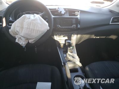 Zdjęcie 8 z 12 samochodu: 2017 NISSAN SENTRA S VIN:3N1AB7AP3HY275174 - miniatura