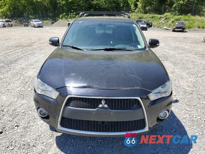 Czwarte zdjęcie samochodu z boku: 2012 MITSUBISHI OUTLANDER GT VIN:JA4JS4AX5CU013447 - miniatura