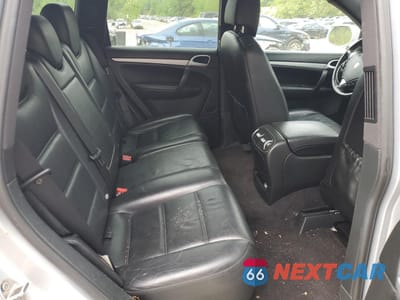 Zdjęcie 11 z 13 samochodu: 2008 PORSCHE CAYENNE VIN:WP1AA29P28LA20966 - miniatura