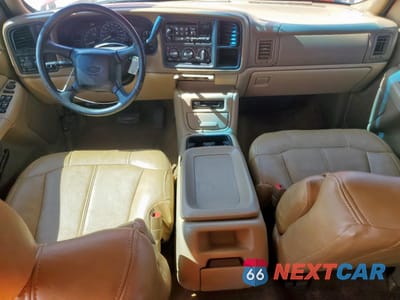 Zdjęcie 8 z 15 samochodu: 2000 CHEVROLET SUBURBAN C1500 VIN:3GNEC16T9YG170067 - miniatura