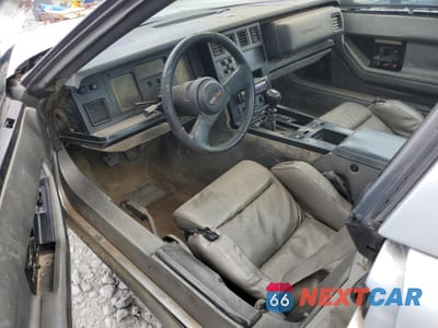 Zdjęcie 8 z 14 samochodu: 1985 CHEVROLET CORVETTE VIN:1G1YY0785F5132568 - miniatura