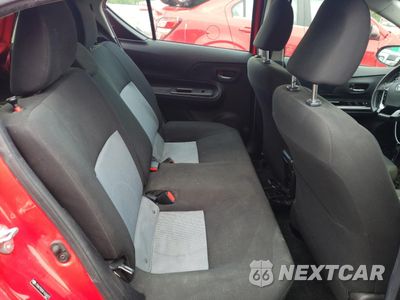 Zdjęcie 10 z 14 samochodu: 2019 TOYOTA PRIUS C VIN:JTDKDTB30K1624433 - miniatura