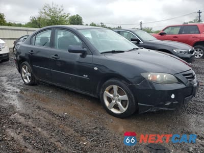 Czwarte zdjęcie samochodu z boku: 2004 MAZDA 3 S VIN:JM1BK323641173999 - miniatura