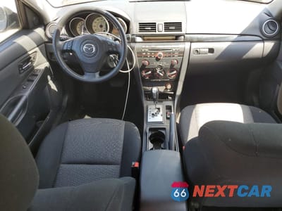 Zdjęcie 8 z 12 samochodu: 2006 MAZDA 3 I VIN:JM1BK32F981169994 - miniatura