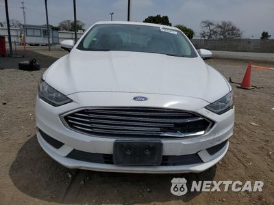 Piąte zdjęcie samochodu w środku: 2018 FORD FUSION S VIN:3FA6P0G71JR193761 - miniatura