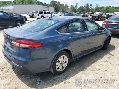 Trzecie zdjęcie samochodu z tyłu: 2019 FORD FUSION S VIN:3FA6P0G72KR128631 - miniatura