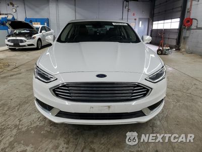 Piąte zdjęcie samochodu w środku: 2018 FORD FUSION SE HYBRID VIN:3FA6P0LUXJR172077 - miniatura