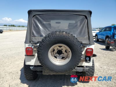 Zdjęcie 6 z 12 samochodu: 1984 JEEP JEEP CJ7 VIN:1JCCF87E3ET071452 - miniatura