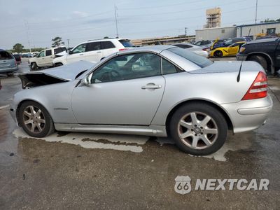 Drugie zdjęcie samochodu z przodu: 2001 MERCEDES-BENZ SLK 230 KOMPRESSOR VIN:WDBKK49F31F176345 - miniatura