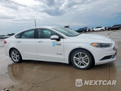 Czwarte zdjęcie samochodu z boku: 2018 FORD FUSION SE HYBRID VIN:3FA6P0LU4JR118807 - miniatura