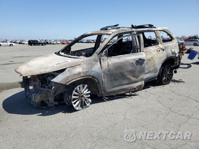 2019 TOYOTA HIGHLANDER SE 5TDKZRFH0KS559757 - główne zdjęcie licytacji z USA - miniatura