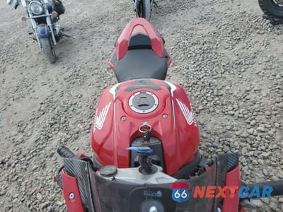 Piąte zdjęcie samochodu w środku: 2020 HONDA CBR650 RA VIN:MLHRH0153L5100219 - miniatura