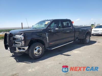 2024 FORD F350 SUPER DUTY 1FT8W3DM0RED69960 - główne zdjęcie licytacji z USA - miniatura