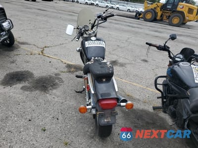 Czwarte zdjęcie samochodu z boku: 2008 SUZUKI GZ250 VIN:VTTNJ48A782100584 - miniatura