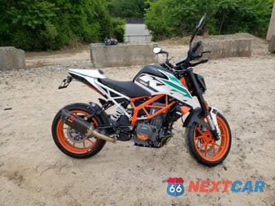 2020 KTM 390 DUKE MD2JPJ408LC271854 - główne zdjęcie licytacji z USA - miniatura