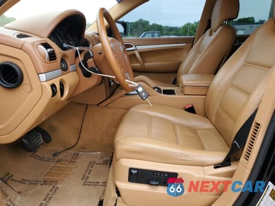 Zdjęcie 7 z 15 samochodu: 2008 PORSCHE CAYENNE VIN:WP1AA29P78LA10188 - miniatura