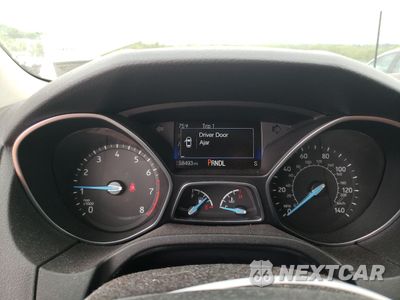 Zdjęcie 9 z 15 samochodu: 2018 FORD FOCUS SE VIN:1FADP3F28JL200198 - miniatura