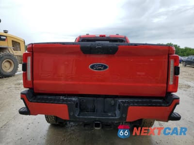 Zdjęcie 6 z 13 samochodu: 2023 FORD F350 SUPER DUTY VIN:1FT8W3BTXPEE14751 - miniatura