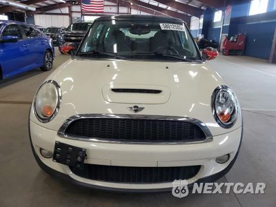 Piąte zdjęcie samochodu w środku: 2010 MINI COOPER S VIN:WMWMF7C53ATZ72835 - miniatura