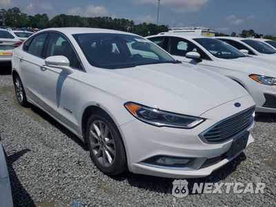 Czwarte zdjęcie samochodu z boku: 2017 FORD FUSION SE HYBRID VIN:3FA6P0LU1HR359587 - miniatura