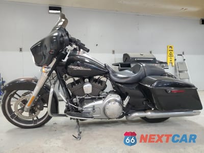 Trzecie zdjęcie samochodu z tyłu: 2014 HARLEY-DAVIDSON FLHX STREET GLIDE VIN:1HD1KBM36EB709895 - miniatura