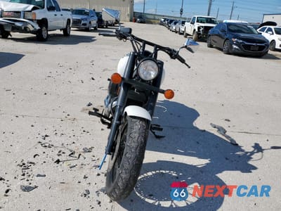 Drugie zdjęcie samochodu z przodu: 2020 HONDA VT750 C2B VIN:JH2RC5377LK101038 - miniatura