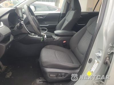 Zdjęcie 7 z 16 samochodu: 2021 TOYOTA RAV4 XLE VIN:2T3W1RFV3MW118530 - miniatura