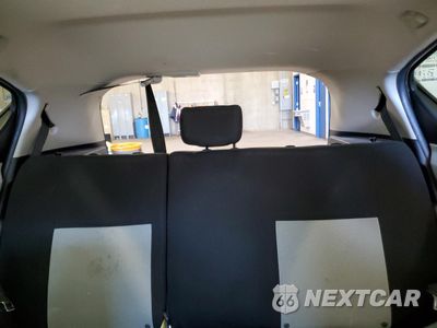 Zdjęcie 10 z 16 samochodu: 2012 TOYOTA PRIUS C VIN:JTDKDTB35C1009488 - miniatura